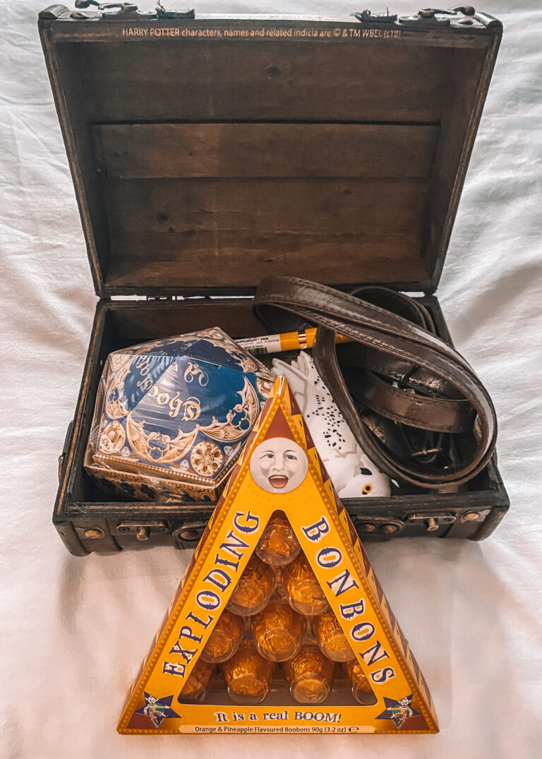 Harry Potter Merch aus dem Harry Potter Store im King's Cross in London