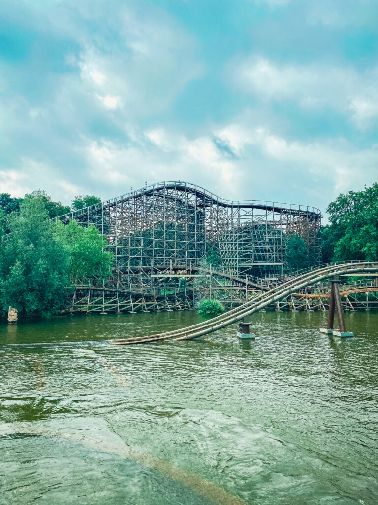 Mehr über den Artikel erfahren Efteling – Märchenpark, Abenteuer & mehr Freizeitpark-Review & Tipps